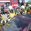 Dopravní nehoda - vyproštění osob 30.04.2012